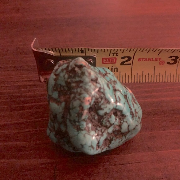 Turquoise rock pieces ready for jewelry design - Picture 2 of 2